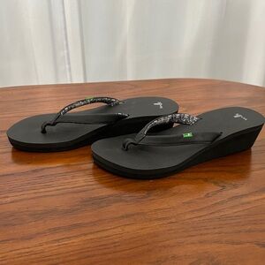 Sanuk Black Wedge Sandals